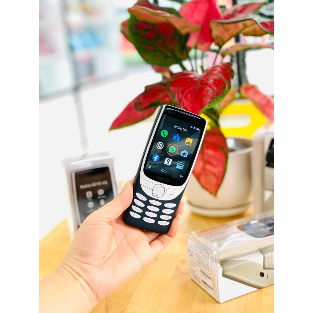 Điện thoại Nokia 8210 4G Fullbox Sạc và Pin