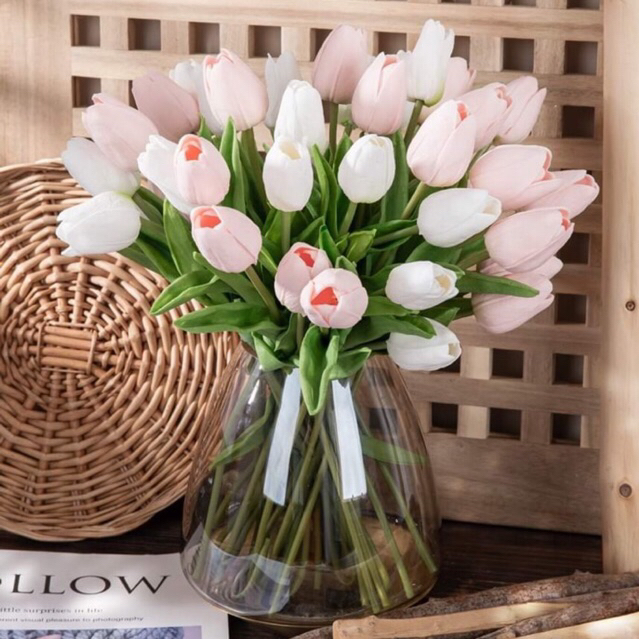 Hoa tulip giả trang trí, một bông hoa tuylip mini bằng nhựa cao cấp để chụp ảnh, decor