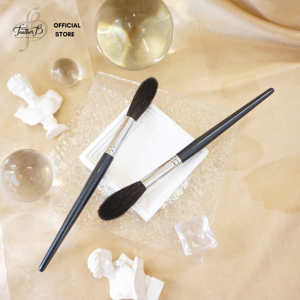 Cọ Highlight Dáng Rũ Feather B M401