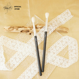 Cọ Tán Bầu Mắt Nhỏ Feather B - M456