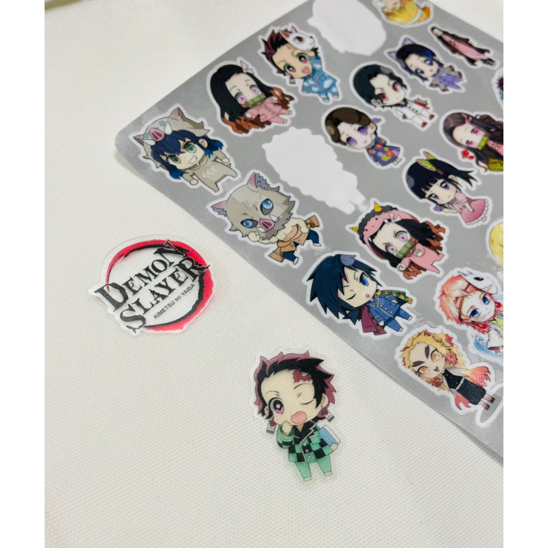 Sticker dán kimetsu no yaiba trong suốt 30-60 hình khác nhau / hình dán Sticker trong suốt kimetsu no yaiba