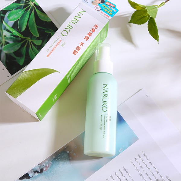 Xịt khoáng giảm mụn toàn thân Naruko