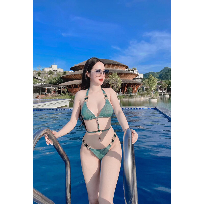 Bikini hai mảnh phối đá vuông cao cấp sang chảnh