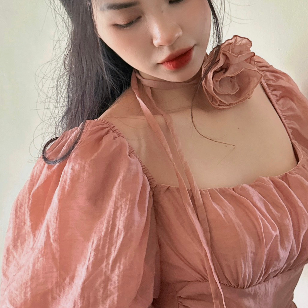 ĐẦM MIDI CÚP NGỰC MẶC ĐƯỢC 2 KIỂU VAI TAY PHỒNG BÈO TUA RUA (KÈM CHOKER HOA0