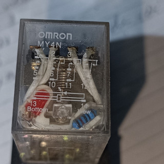 Rơ le trung gian relay omron my4n 24vdc + đế