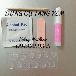Nailbox thiết kế móng úp móng giả cá tính