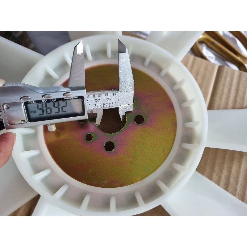 Cánh quạt hút động cơ 7 cánh/ 10 cánh | 15461-74110