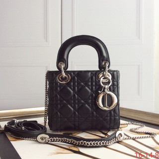 Túi xách nữ dio lady black,size 17, chất liệu da cừu nguyên tấm,logo rõ nét, form cứng chuẩn auth, bảo hành 12 tháng