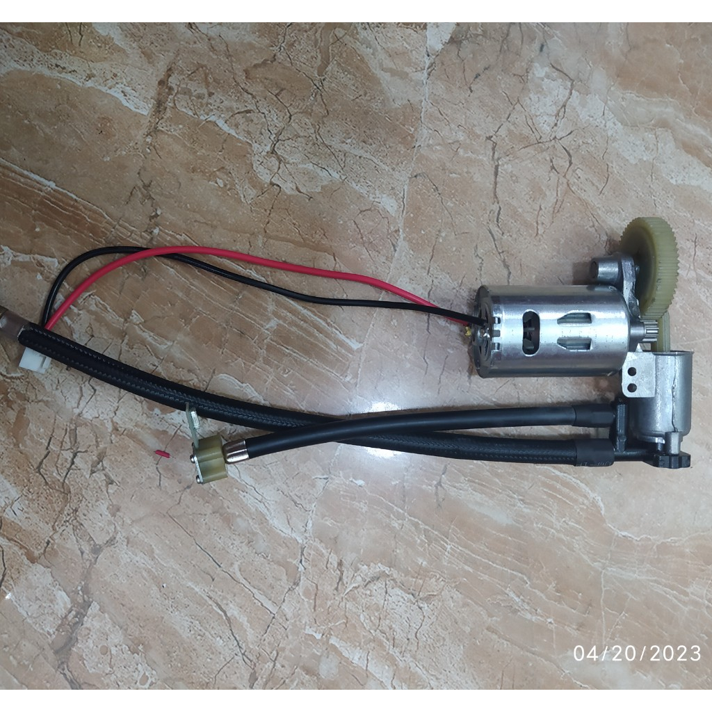 Bơm xe máy bơm xe đạp bằng điện 7.4v 12V