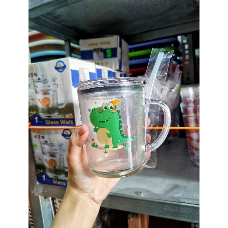 LY THỦY TINH KÈM ỐNG HÚT SILICON CÓ TAY CẦM 400ML IN HÌNH KHỦNG LONG CÓ CHIA VẠCH