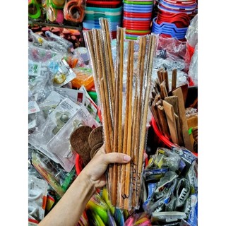 Đũa gỗ dài dùng chiên xào tránh dầu văng