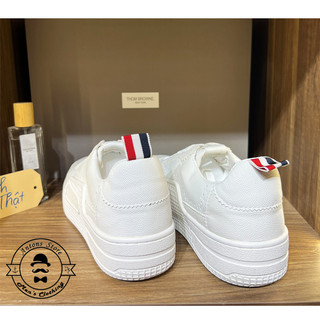 Giày Low Top Sneakers  Màu Trắng