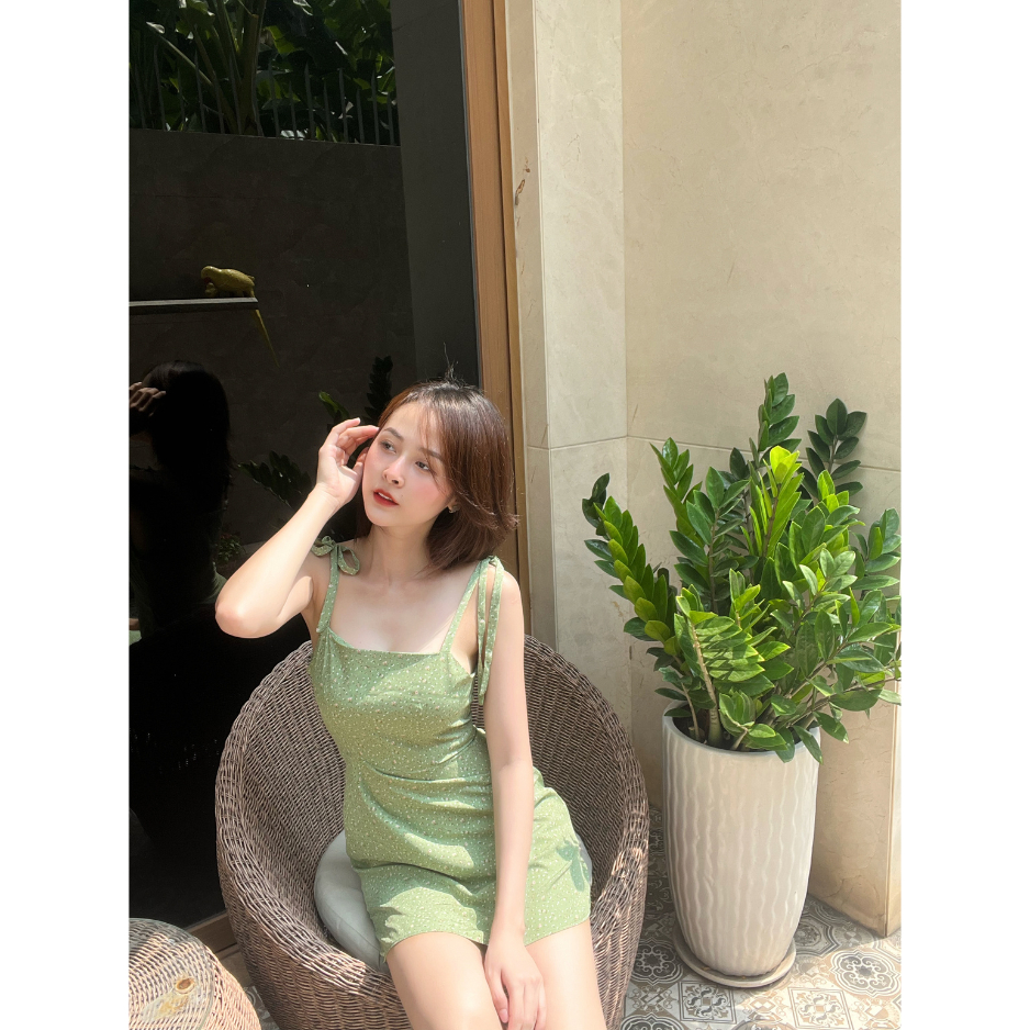 Váy hoa nhí xanh đậu vải lụa cột dây ngắn dáng xoè xinh cho bạn nữ
