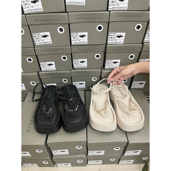 Sandal CK bánh mỳ đế bằng 5cm dép xăng đan kẹp xỏ ngón dây xích chất liệu cói da mẫu hot xuân hè-D29371