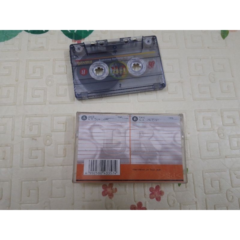 Băng cassette trắng