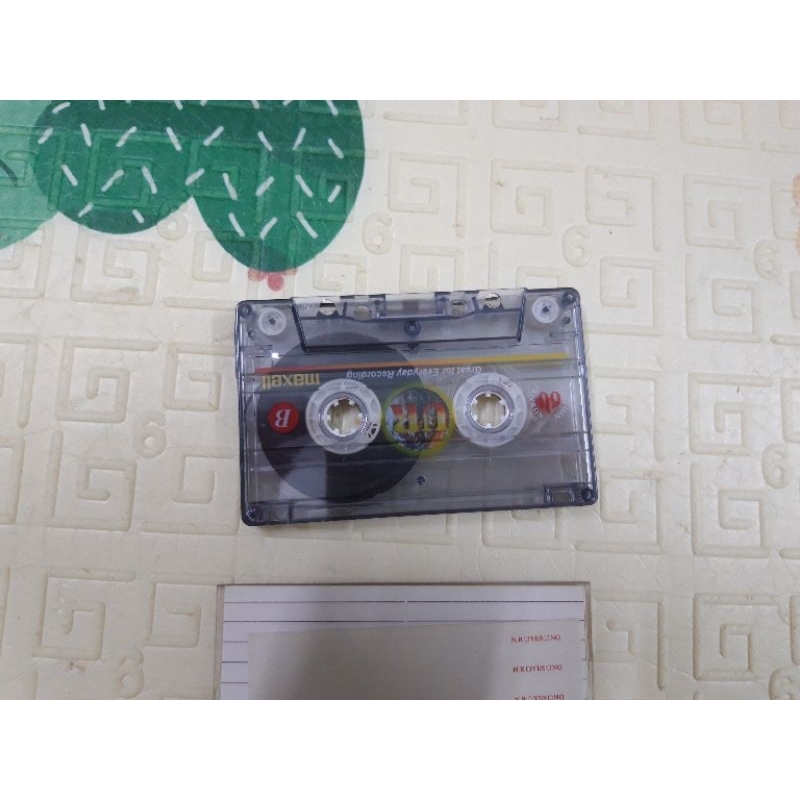 Băng cassette trắng