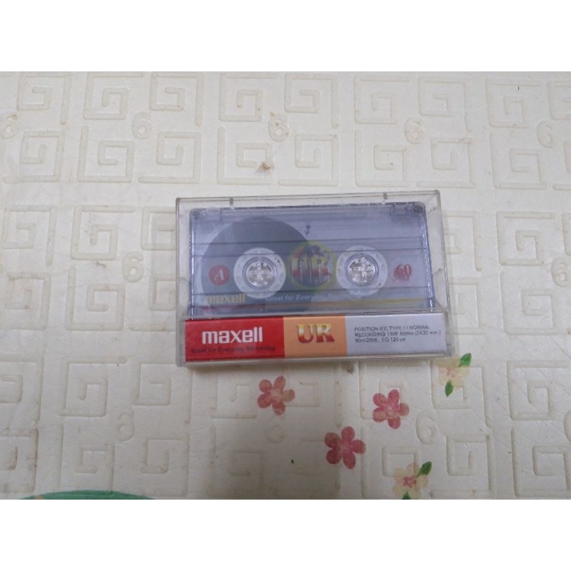 Băng cassette trắng