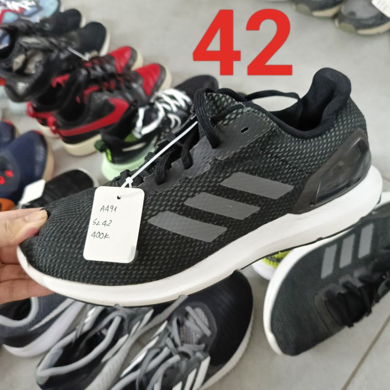 giày thể thao nam Adidas sz 42 giày si tình trạng tốt a491