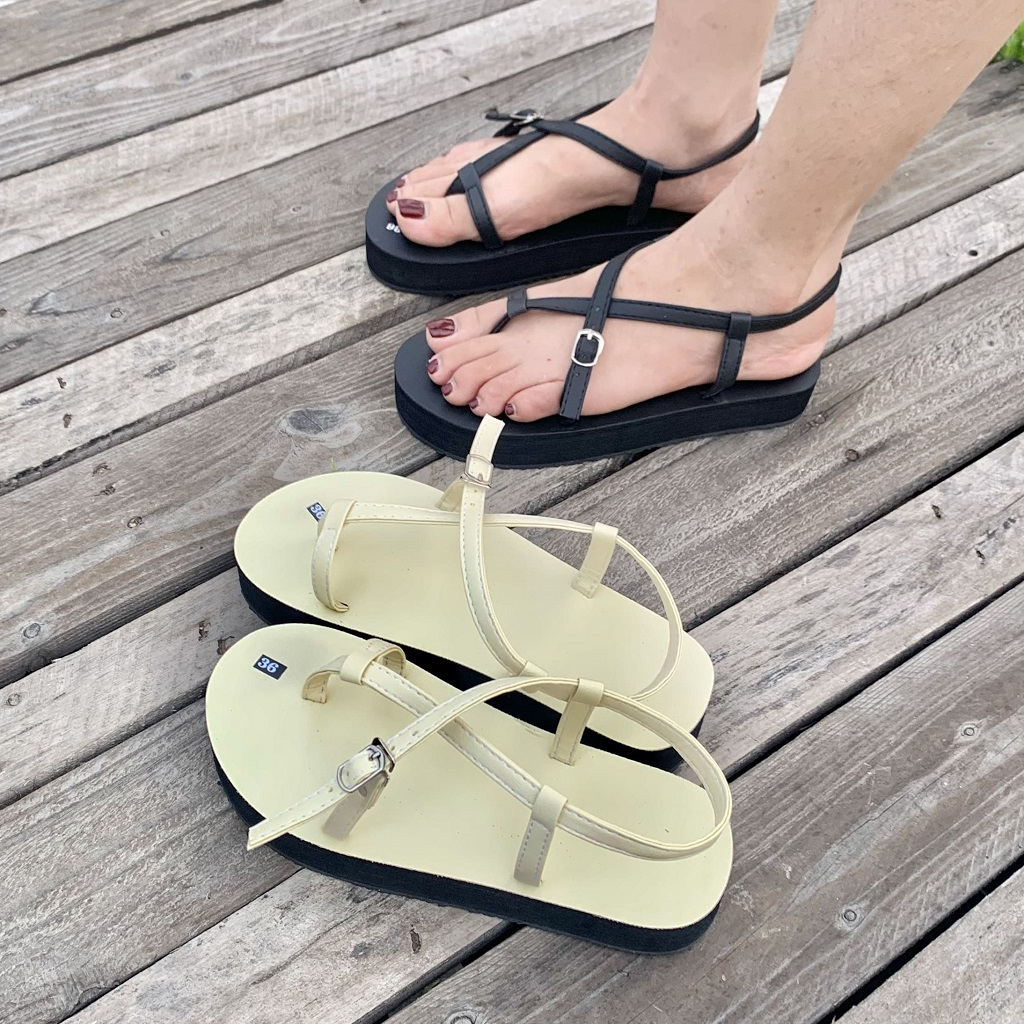 Sandal nữ M70 Sandal xỏ ngón khoá gài