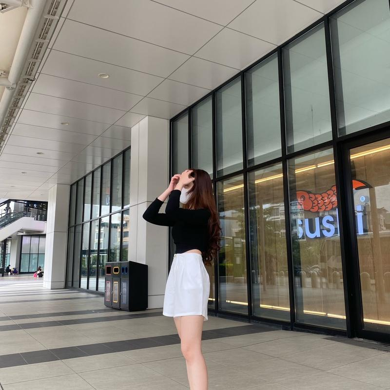 Quần Short Khóa Trước Cạp Cao Siêu Hot