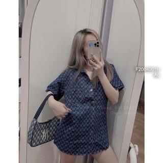 Áo sơ mi jean tay ngắn hoạ tiết chữ!