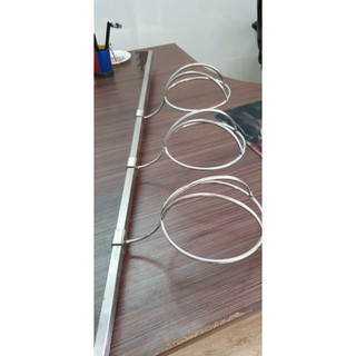 Giá kệ trưng bày mũ nón bằng inox, móc treo mũ nón, giá treo mũ nón