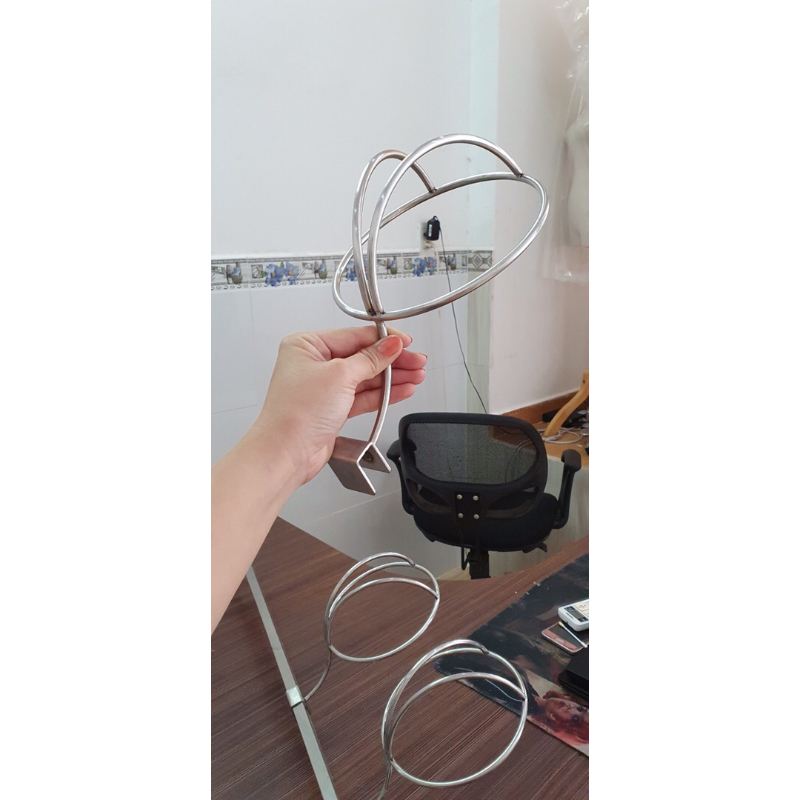 Giá kệ trưng bày mũ nón bằng inox, móc treo mũ nón, giá treo mũ nón