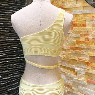 Bikini lệch vai phối xích cực xinh
