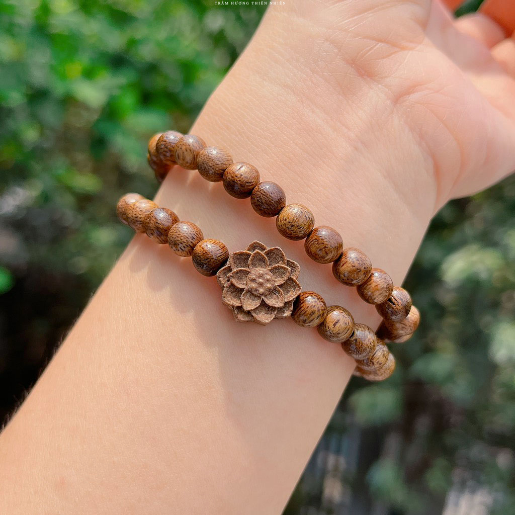 Chuỗi vòng tay trầm hương charm hoa sen đeo 2 vòng phong thủy Lạc Tiên TH3