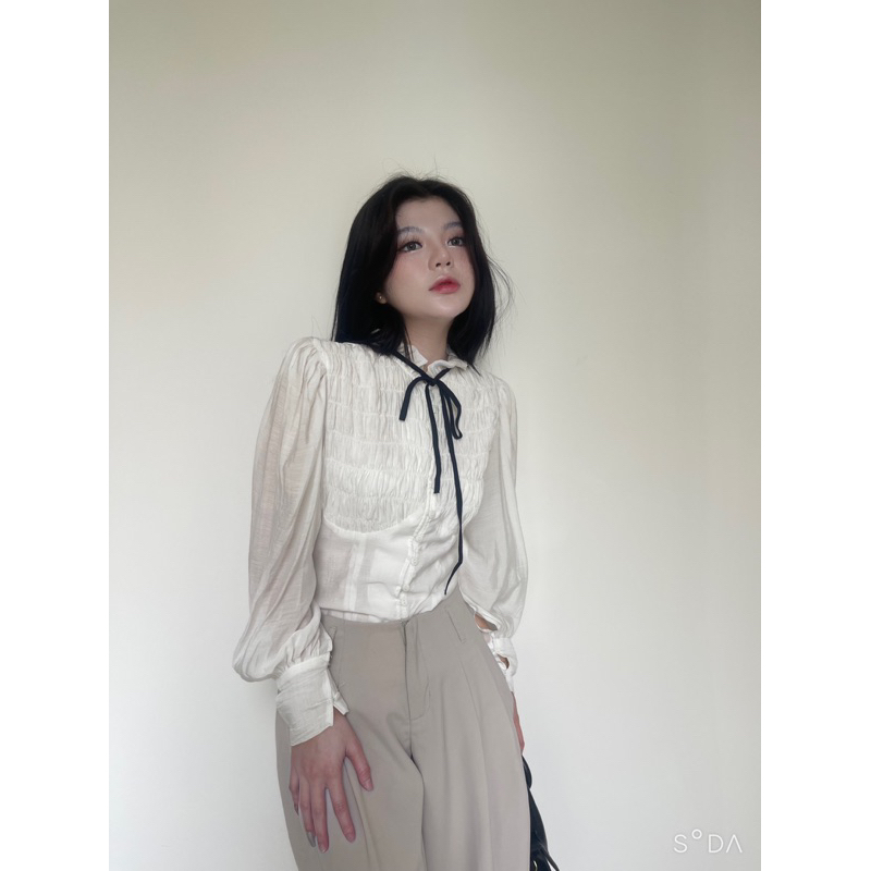 LadyQueen- Áo sơ mi trắng kiểu nữ-Taylor shirt