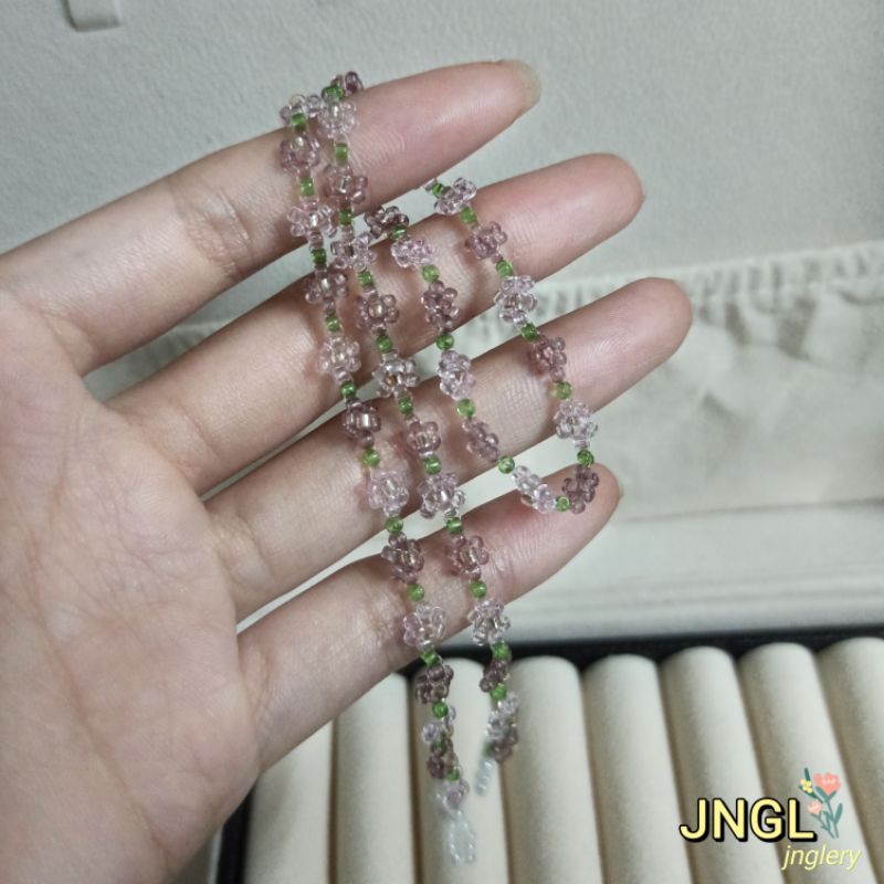 Vòng cổ kết hoa hạt cườm màu tím mã N012