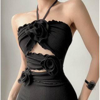 Đầm body cổ yếm dây đính hoa tôn dáng