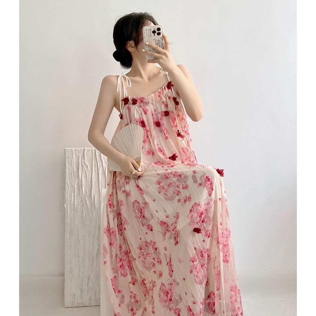 Đầm dập ly . Có 1 màu. Kèm hình chụp thật 100%. Size dưới 55kg vừa. Đơn giản mà đẹp. Mua nhanh kẻo hết