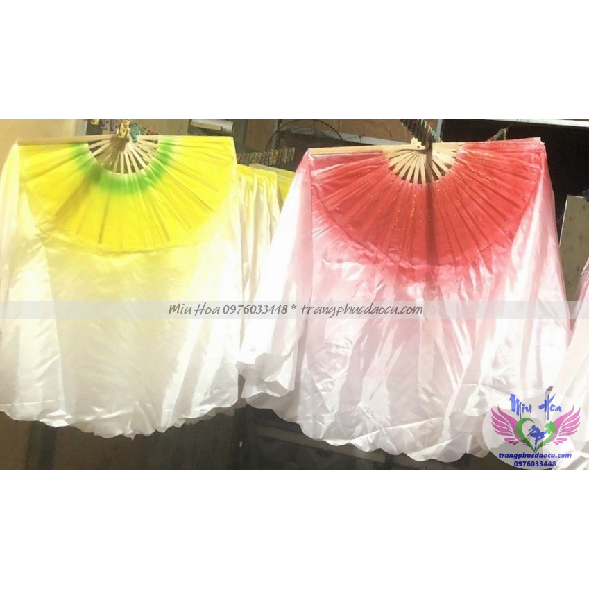 Quạt múa nan tre tua rộng