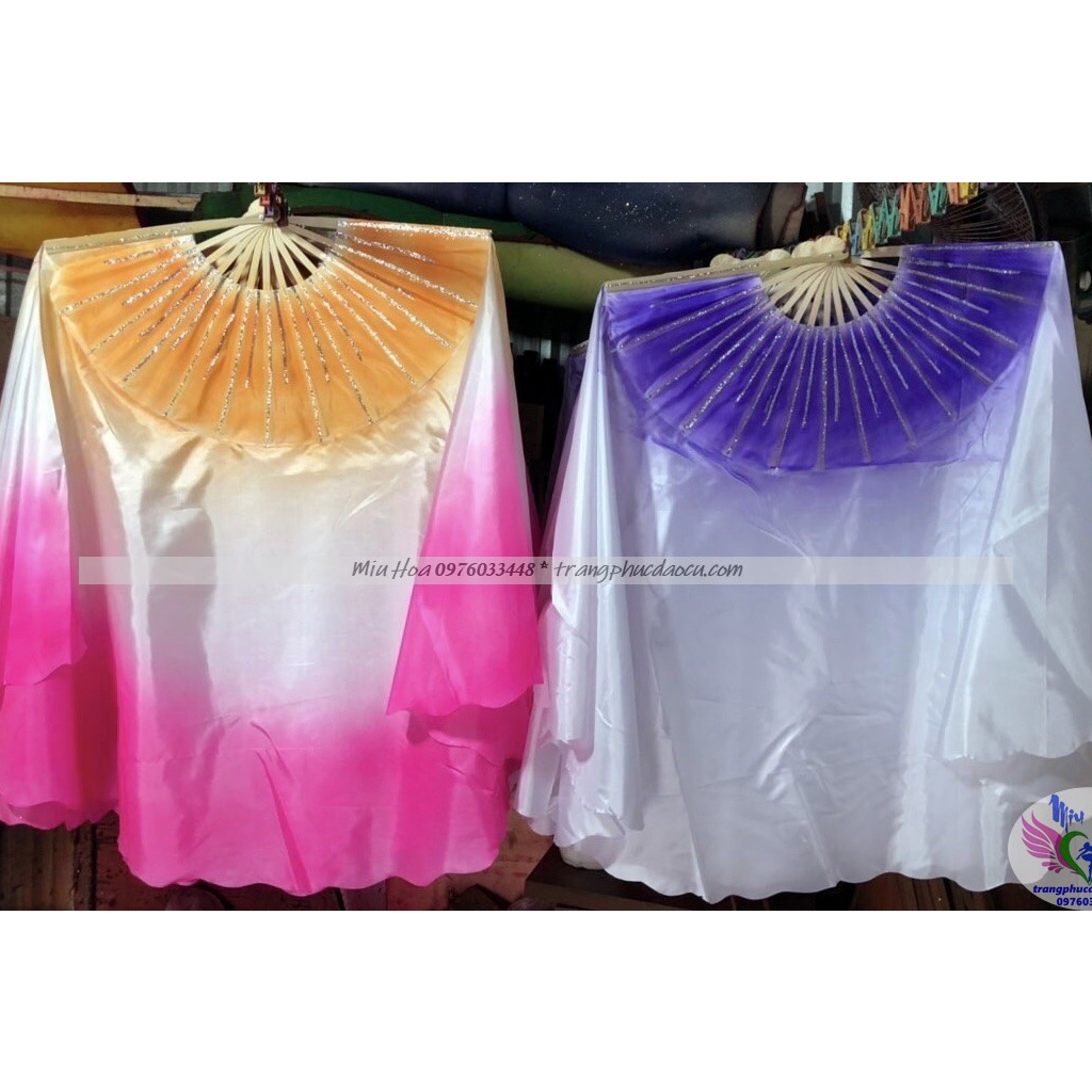 Quạt múa nan tre tua rộng