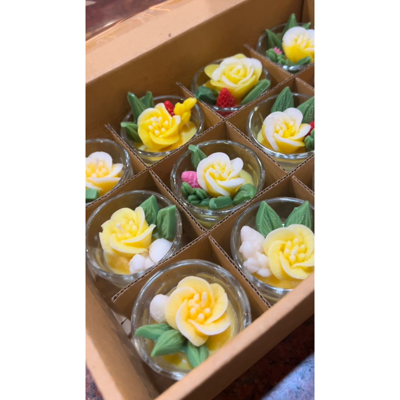 Nến cốc thuỷ tinh hoa tinh tế trang trí cúng dường thôi nôi cho em bé