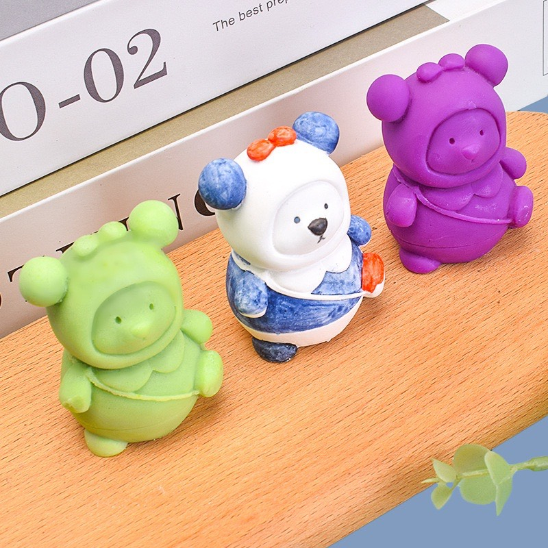 Tượng thạch cao Gấu đeo túi chéo size 6cm