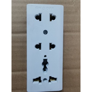 Ổ cắm 3 lỗ cắm KENNO