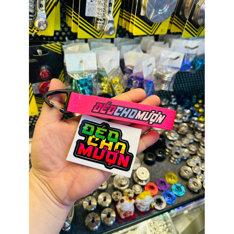 Móc khoá DCM có nhieu màu sắc khác nhau