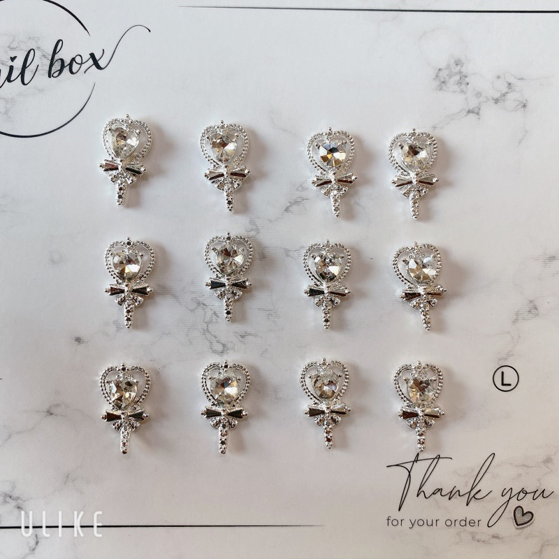 Charm nail cây gậy trái tim