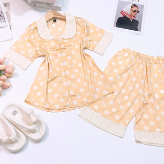 Bộ đùi cổ sen chất lụa Mango