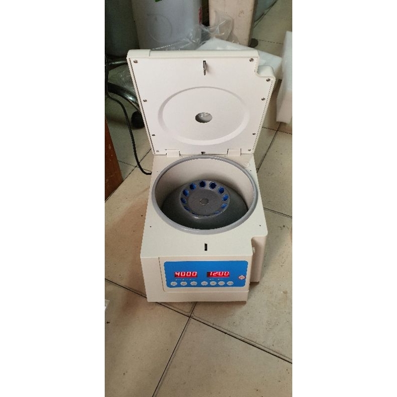 Máy li tâm điện tử cao cấp