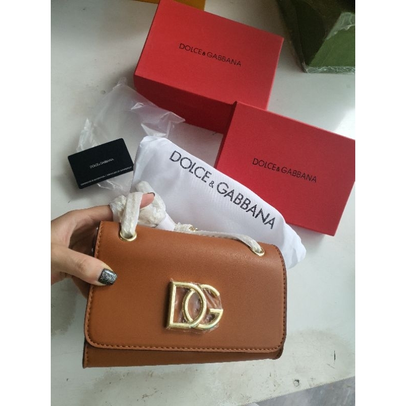 Túi xách đeo chéo D G màu nâu size 17cm fullbox