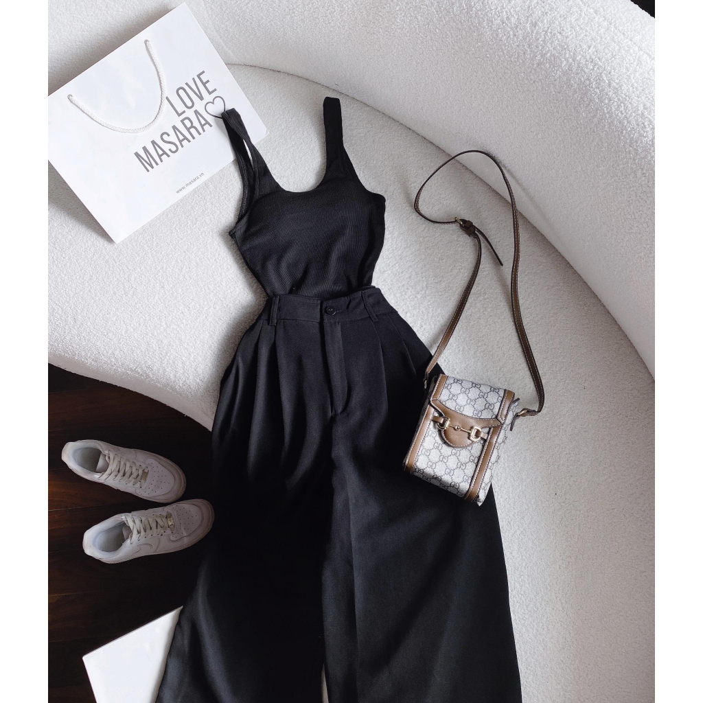 SET BODYSUIT ĐEN HỞ SAU +  QUẦN SUÔNG