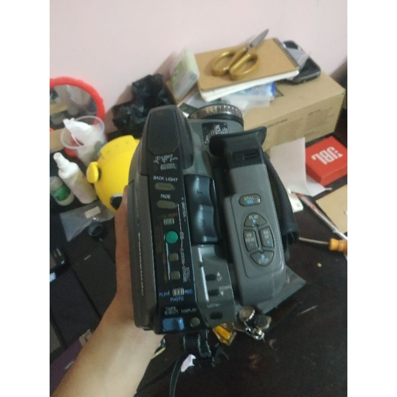 Máy quay phim panasonic PV-L750D