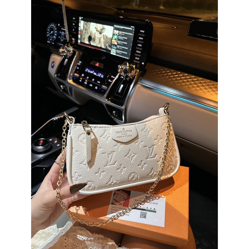 Túi đeo chéo chư L size 19cm kẹp nách full hộp cực xinh