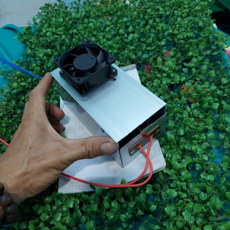 Máy điện bắt chuột, 12v-10A, 500 -1000m 12 sò H1061  Singapore, có đèn báo tải, quạt tản nhiệt ,  bảo hành 12 tháng