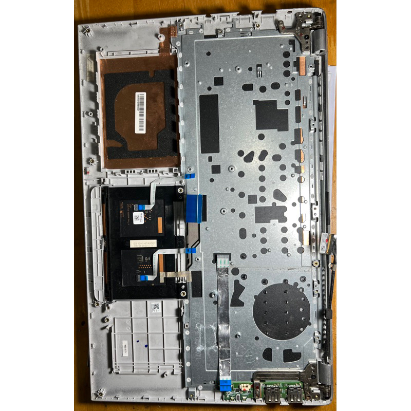 Mặt C  ASUS A512F
