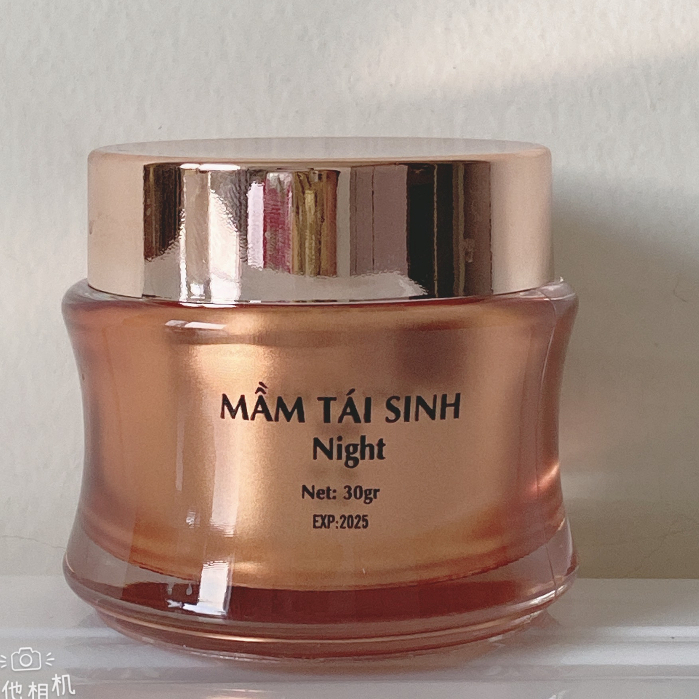 GÍA SỈ TẠI XƯỞNG [TẶNG KEM BODY[ Cặp Đôi Kem Mầm Tái Sinh Da Ban Ngày và Ban Đêm, Dưỡng trắng da, Giảm Nám Thâm Sạm