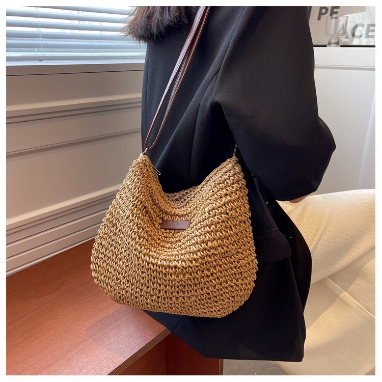 Túi cói mềm chữ nhật miếng da -đeo chéo dây da